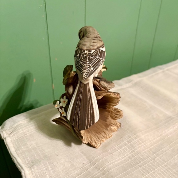 Vintage 1979 Homco Masterpiece Porcelain Mockingbird & Baby On Log - Picture 3 of 7